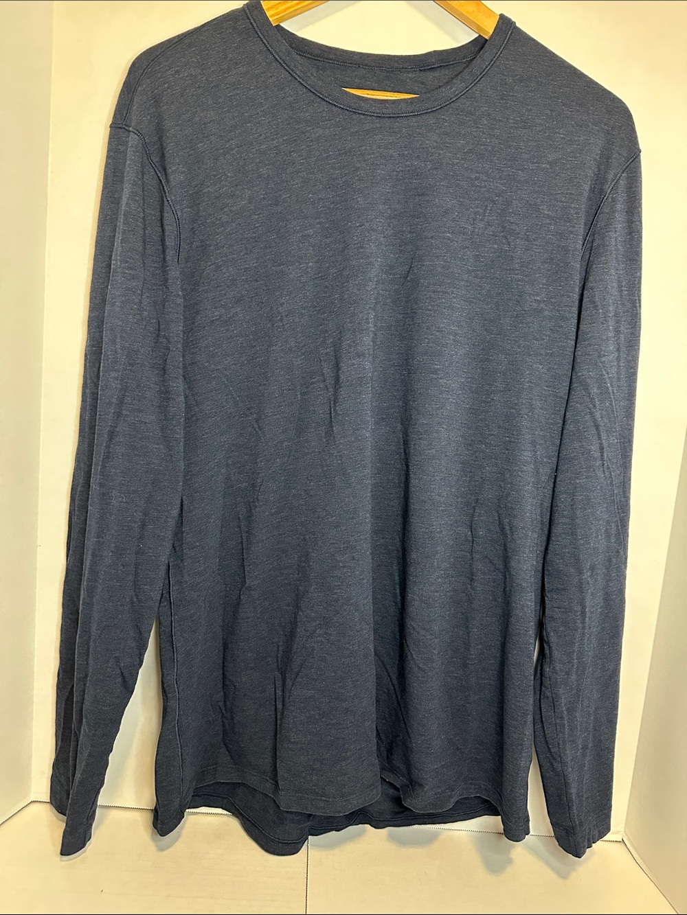 Lululemon Men's Long-Sleeve Crew Tee in Navy